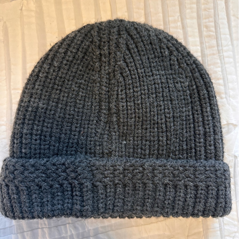 Gray Knit fleece lined Beanie. Excellent
Condition. - Picture 2 of 3